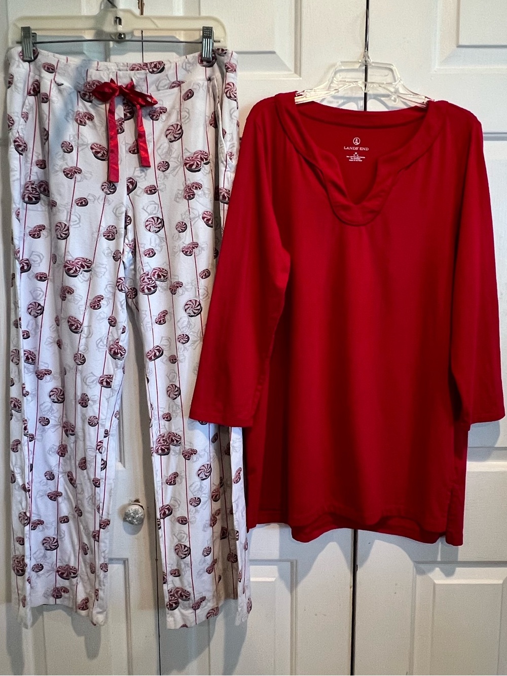 2 Pc PJ Set❤️SOMA Christmas Peppermint Lounge Pants & Red Long-Sleeve Top